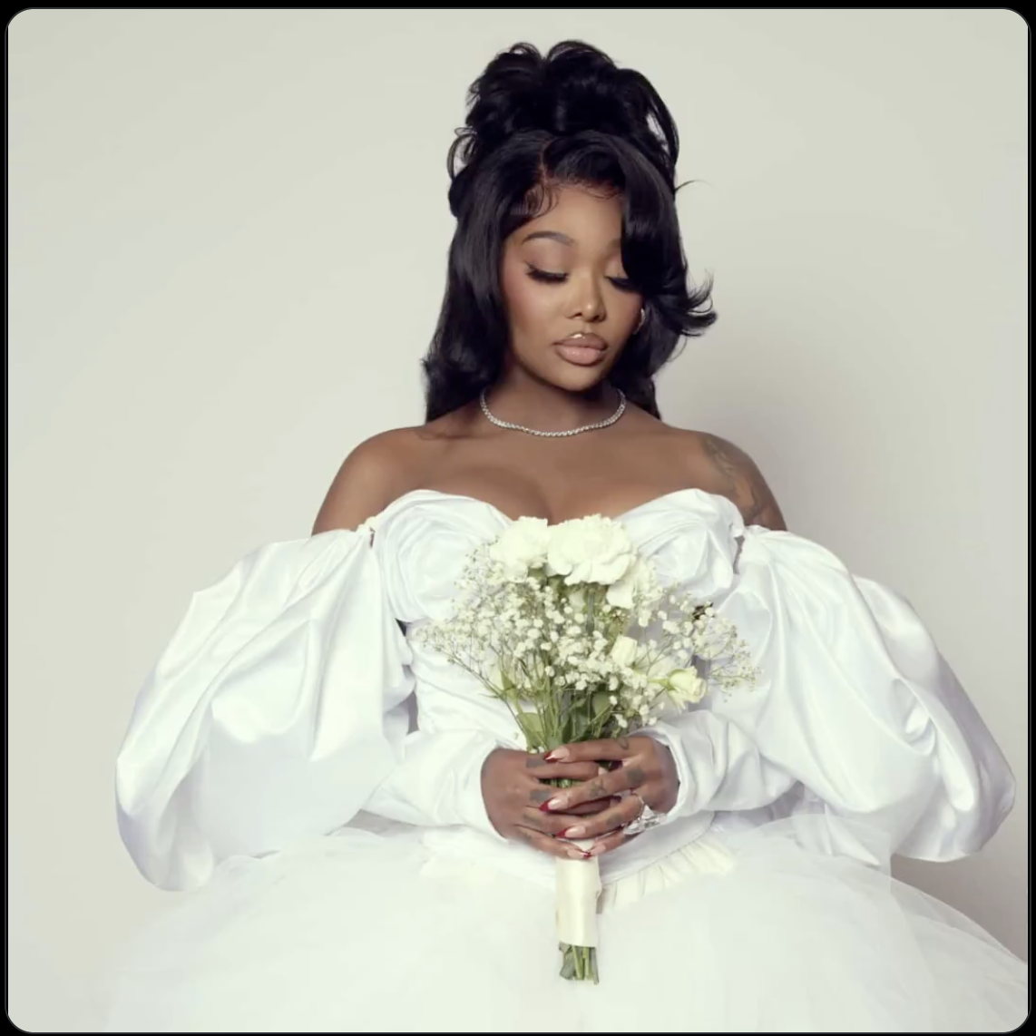 Summer Walker Longer Songs — Why Her Label Won’t Let Her Expand Her Sound