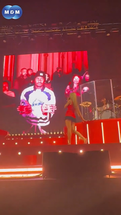 Usher PinkPantheress LA performance of True Romance onstage in Los Angeles